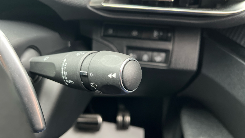 Peugeot 3008 1.6 Hybrid 180 Active 5dr e-EAT8 Estate